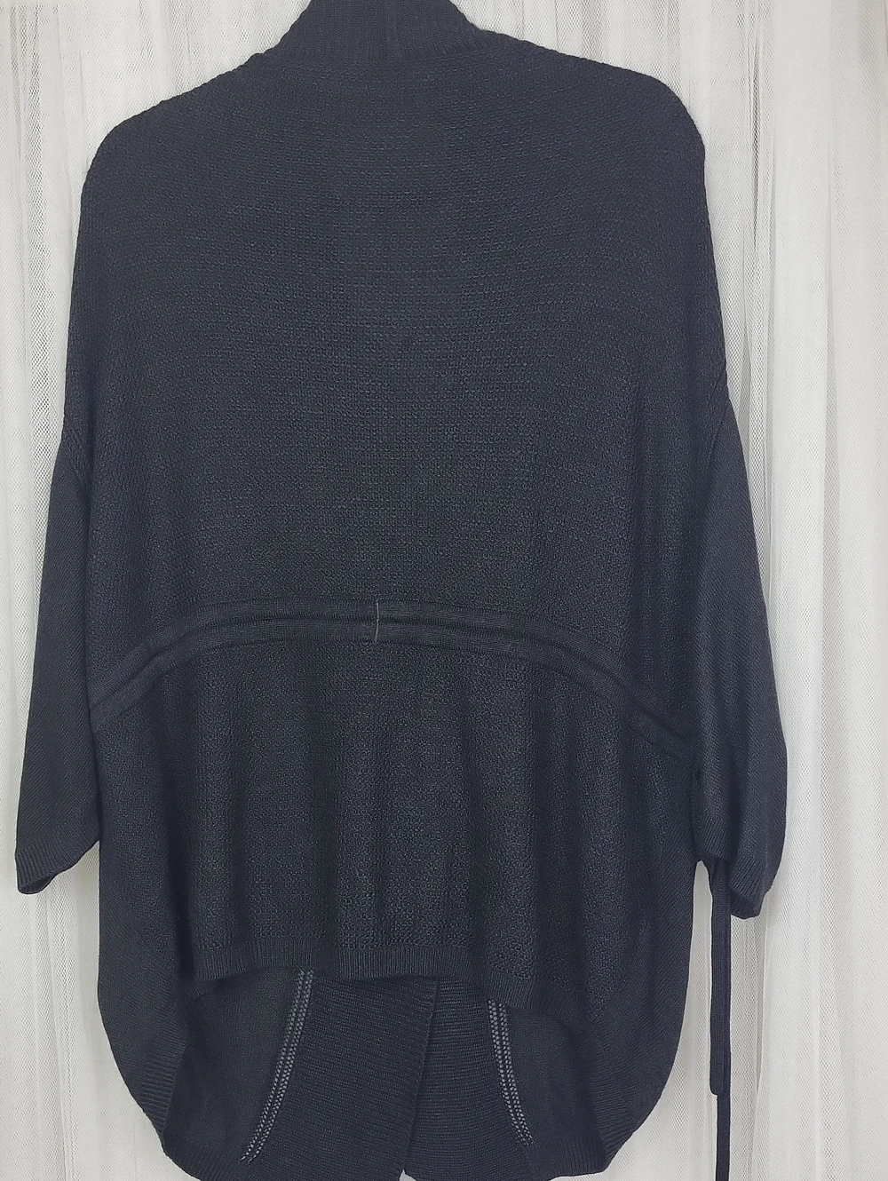 Lululemon Breeze Easy Wrap Sweater.  Size‎